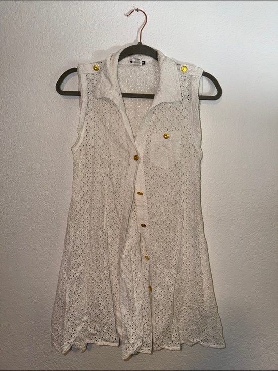 Sperry Other - Sperry White Sleeveless Eyelet Button-Front Tunic with Gold Buttons